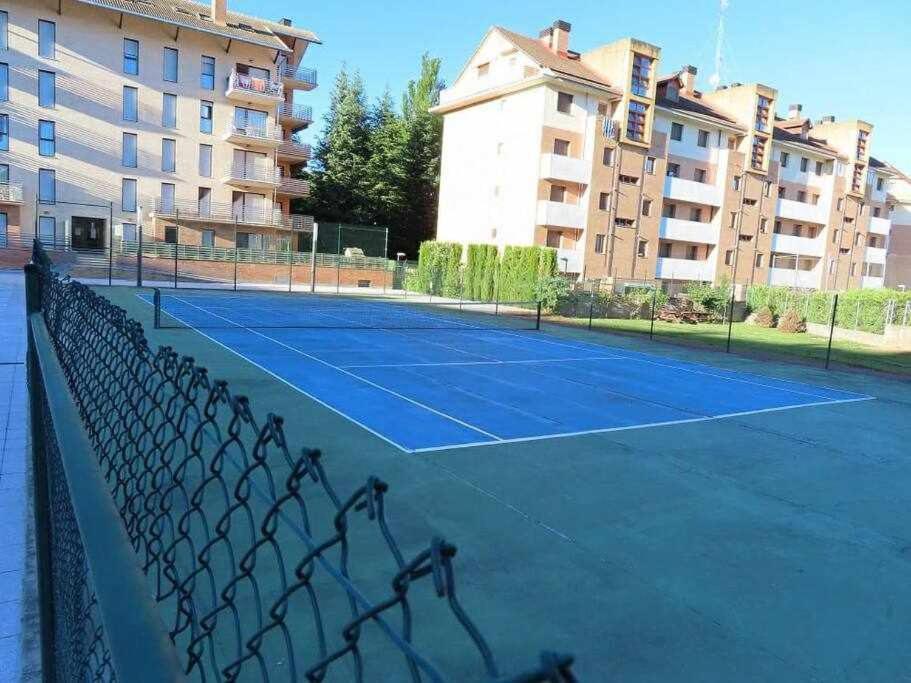 Precioso Atico Con Bonitas Vistas A La Pena Oroel Apartment Jaca Exterior photo